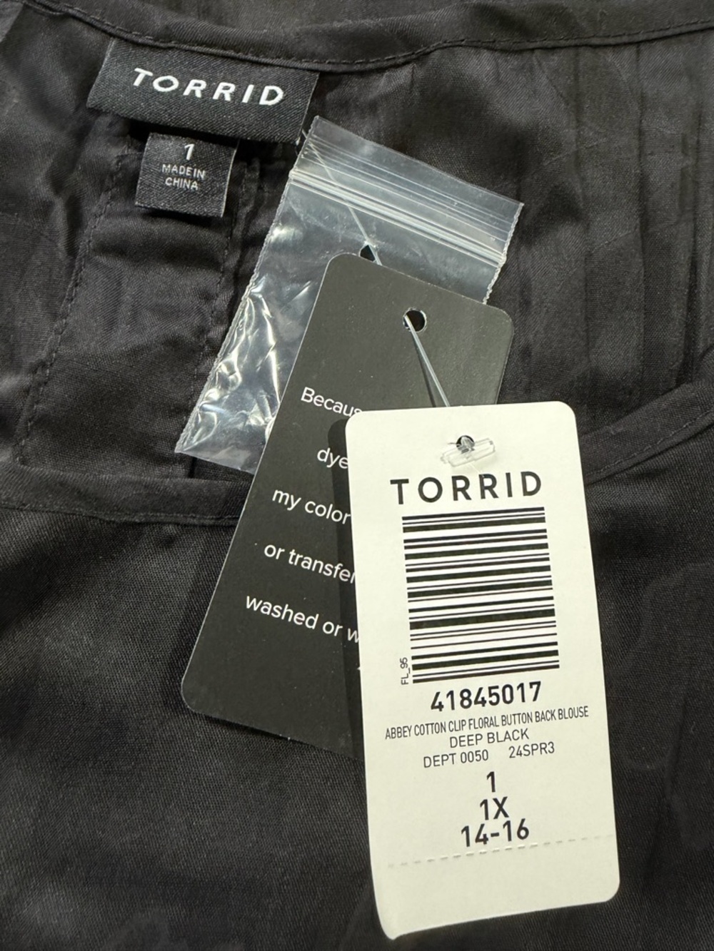 2/$30 Torrid Women’s Abbey Cotton Clip Floral Button Back Blouse Deep Black - Picture 5 of 7